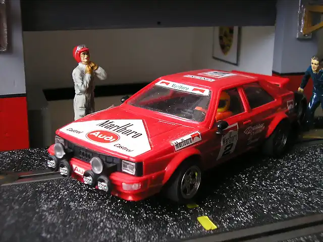 AUDI QUATTRO ROJO