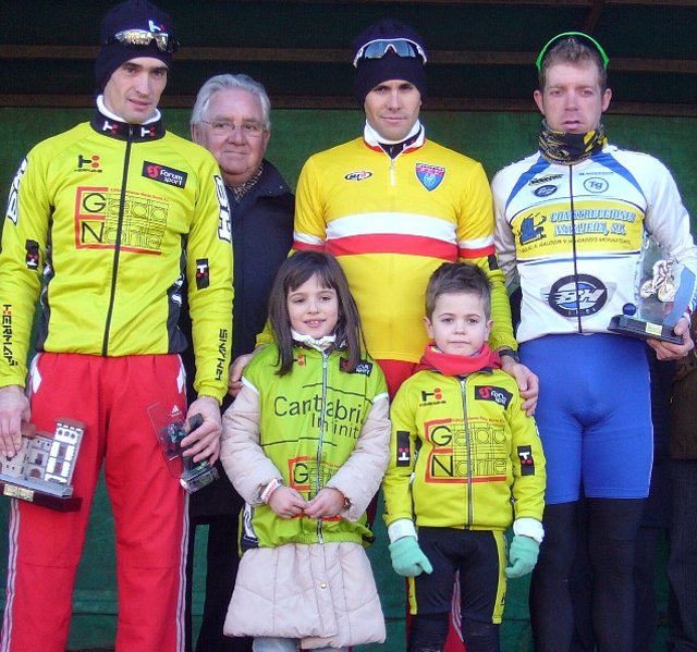 Podium elites cantabros