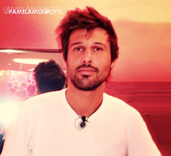 Hugo GH (15) Hugo GH (15)