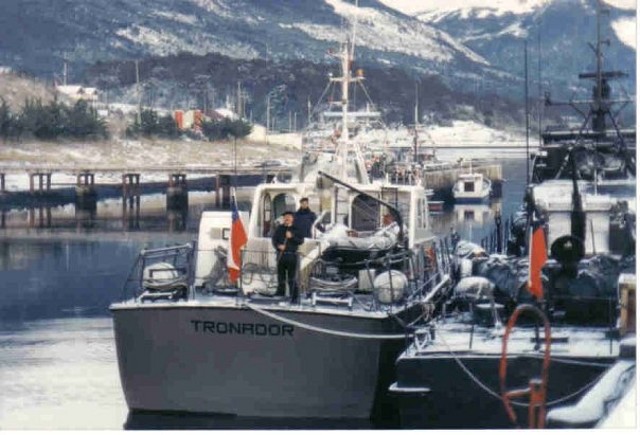 LPC-1802 Tronador, foto 06, en Puerto Williams 1990