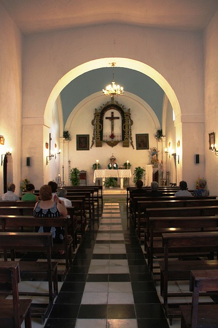 008, interior iglesia 1