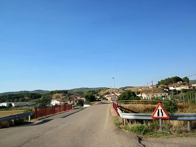 3 3