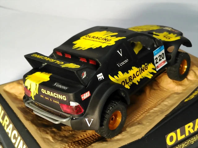 BUGGY BMW X6 RAID SLOT CAR (15)