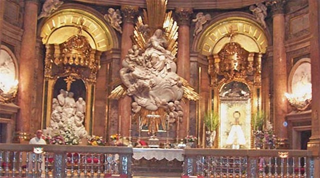 camarin completo de la santa capilla camarin completo de la santa capilla