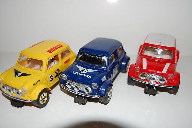 b2 3 MINIS-55 eur