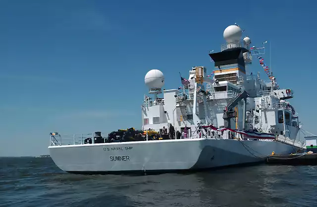 US_Navy_100428-N-0000G-001_The_Military_Sealift_Command_oceanographic_survey_ship_USNS_Sumner_(T-AGS_61)_is_moored_near_the_U.S._Naval_Academy