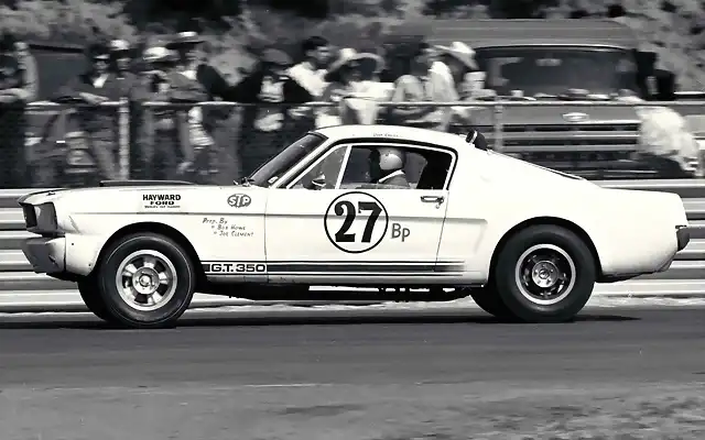 1965-Ford-Shelby-GT350R-Mustang-side-view-1024x640