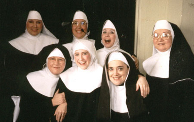 monjas-a-la-moda monjas-a-la-moda