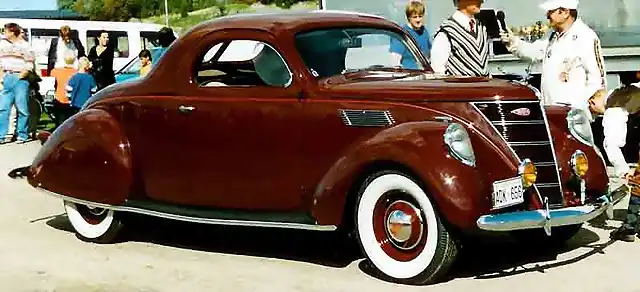 Lincoln_Zephyr_V12_Coupe_1937