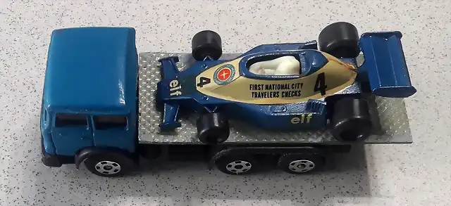 Camion plataforma tyrrell 01