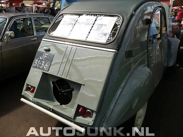 citroen-2cv-sahara-2_01