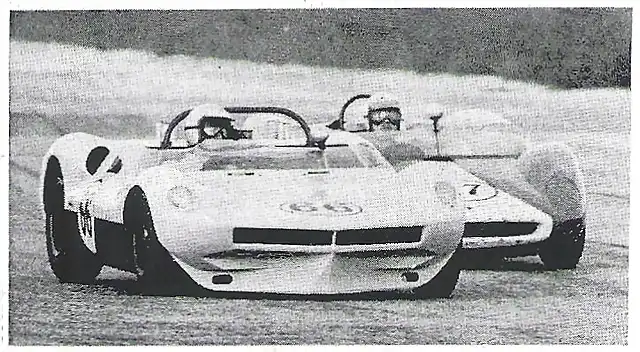 jim hall and aj foyt at 1963 nassau trophy race