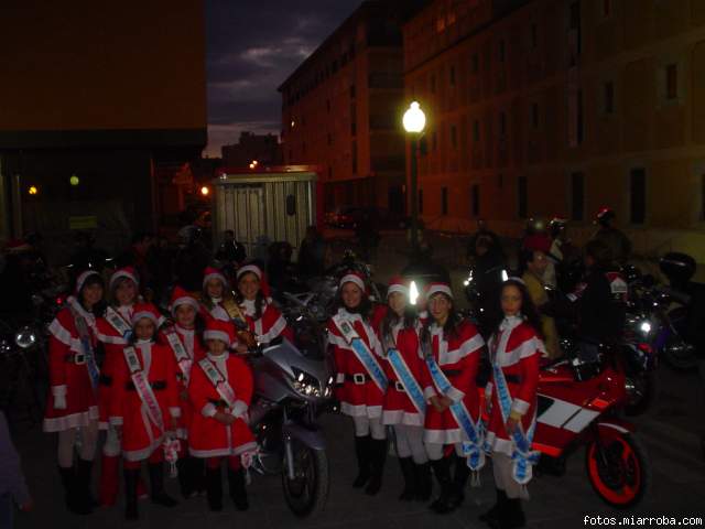 Damas y Reina  fiestas en Navidad con la Norge