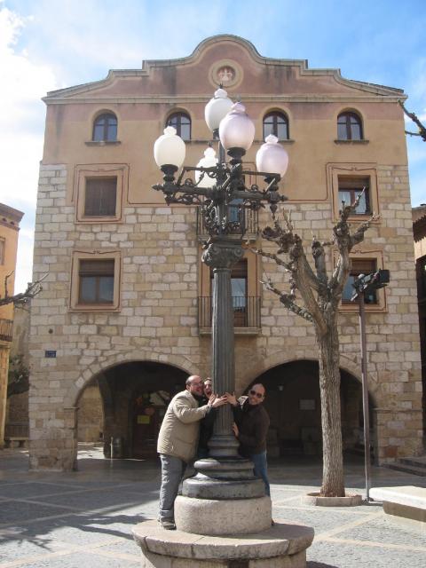 martin dolo y joakin en la farola