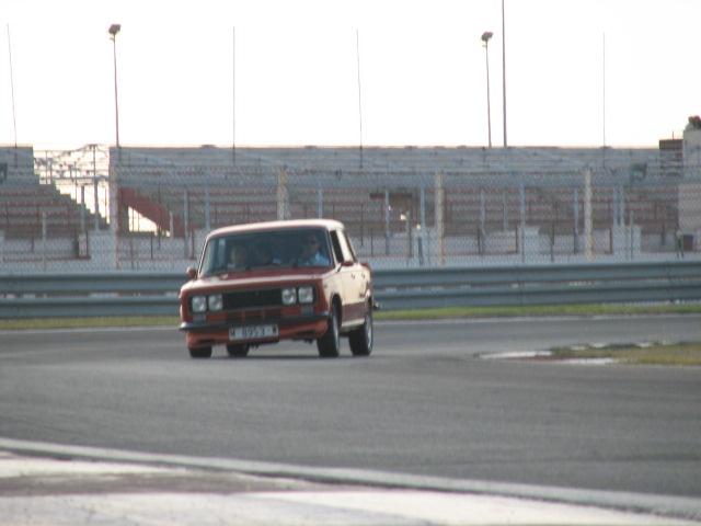 rodando en el circuito de albacete