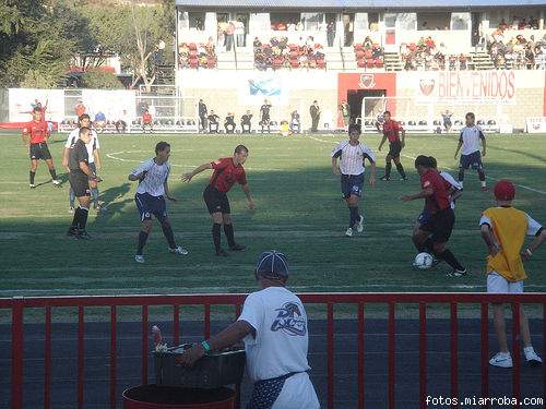 Tijuas contra Chivas Coras