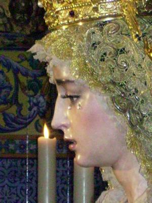 VIRGEN  DE LA SALUD EN BESAMANOS - SEVILLA