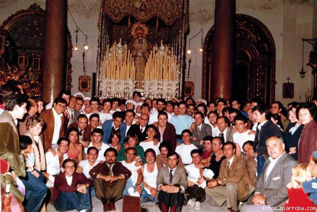 Foto 1 Cuadrilla Cristo de San Roque (1982). Capataz Manolo Soriano