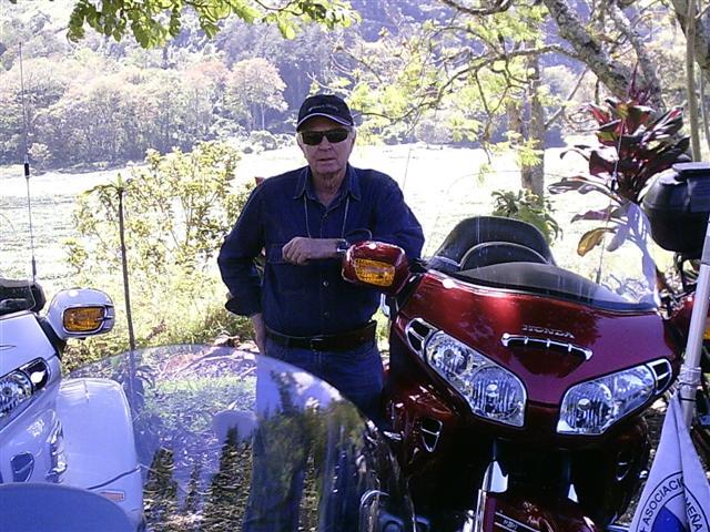 Un amigo con su Gold Wing, adems tiene su TA 2006