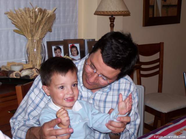 DANIEL CON SU PAPA