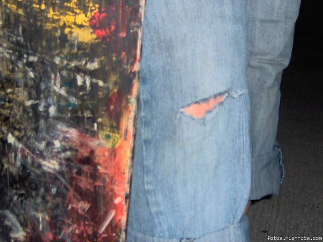 aaaaa mi pantalonzito c tompio =( aaaaa mi pantalonzito c tompio =(