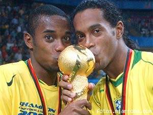 Robinho y Ronaldinho copa confederaciones