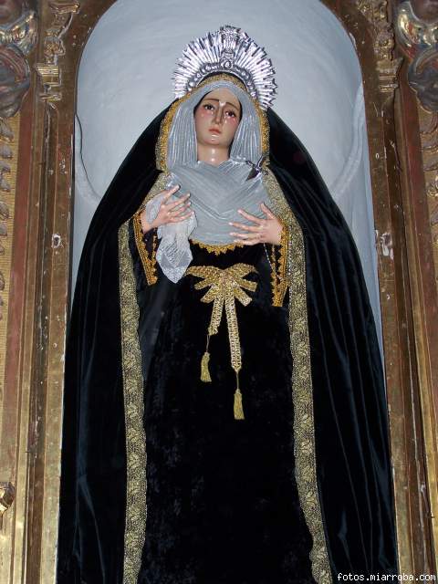 Virgen de los Dolores de luto