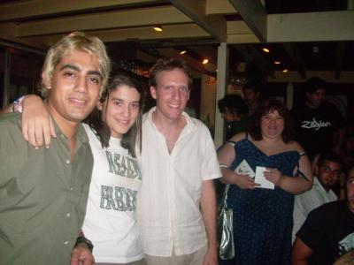 Matías y Ezequiel de DSR, con una fans Matías y Ezequiel de DSR, con una fans