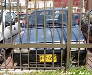 Skoda de un vivo que no quiere pagar parqueadero