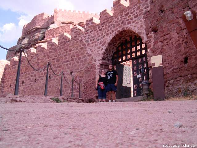 Vea  y yo en el catillo de Peracense (Teruel)