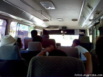 en un bus desde san lorenzo