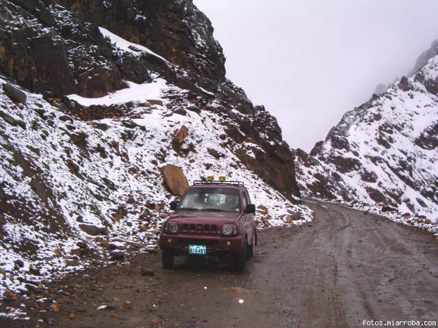 EN PUNTA OLIMPICA A 4,850 MSNM. - HUARAZ-PERU ( ANTES DE PINTARLO)