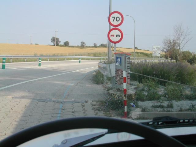 parada al salir del peaje de L'Estartit - L'Escala