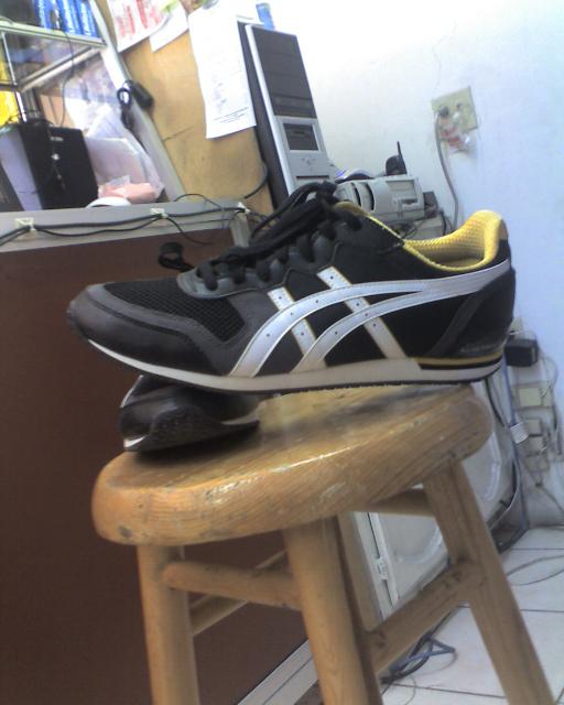 asics ultimate tiger