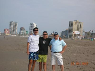 Beli,Omar y Marco,playa Brava