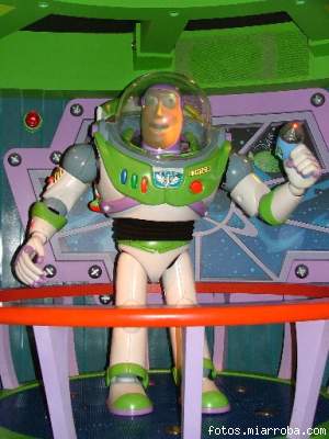 Entrada a Buzz Lightyear Laser Blast Entrada a Buzz Lightyear Laser Blast