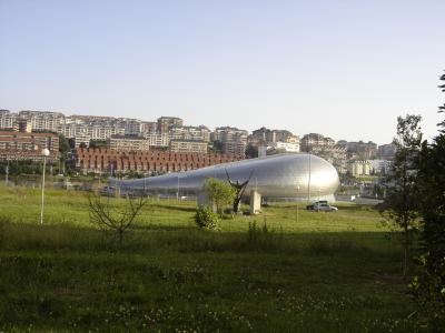 LA BALLENA Y EL TRIUNFADOR