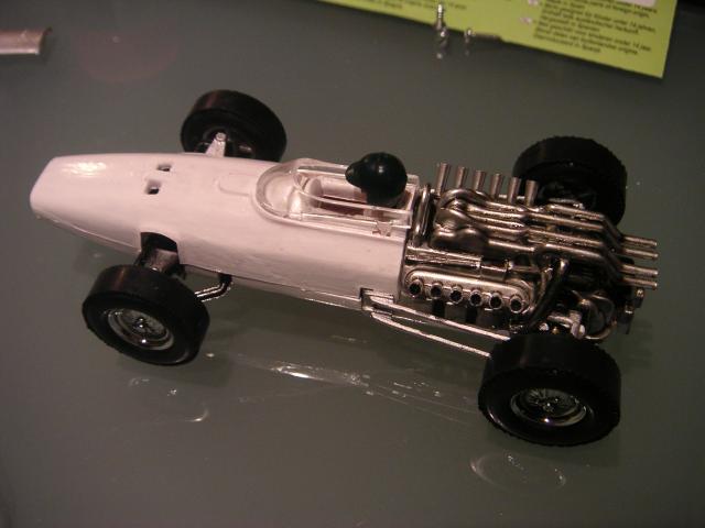 Honda RA 273 Reprotec 04.jpg