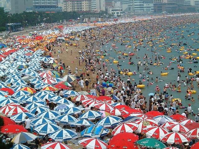 playa abarrota