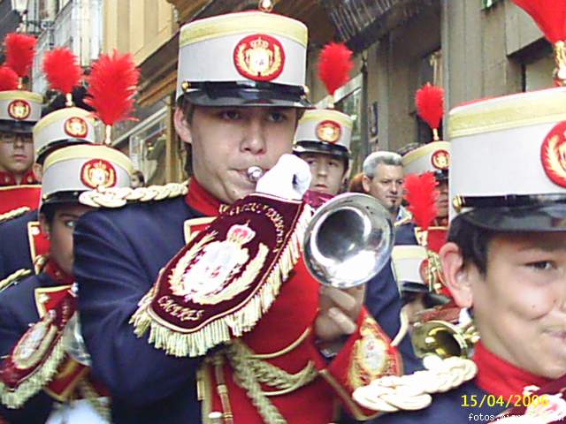 Jos Luis tocando