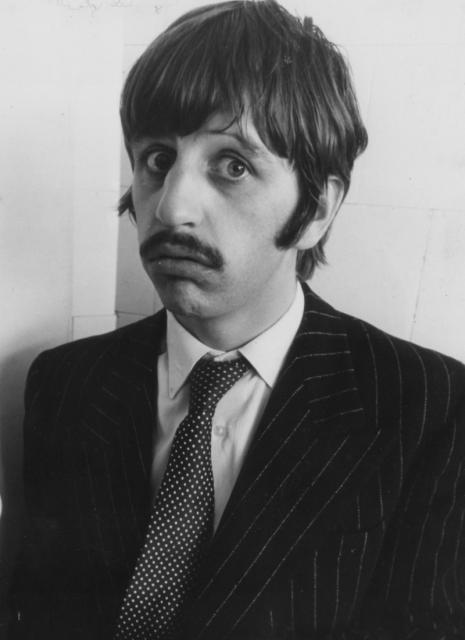 RINGO STARR  FOTO BN