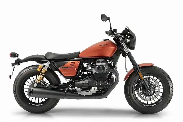 Moto-Guzzi-V9-Bobber-Sport-5