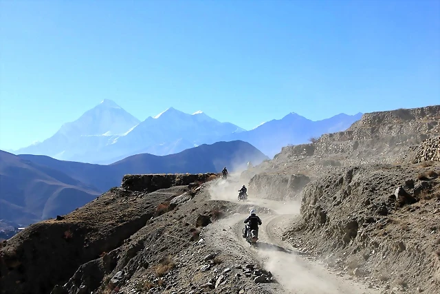 nepal-annapurna-moto-royal-enfield-himalayan-02 nepal-annapurna-moto-royal-enfield-himalayan-02