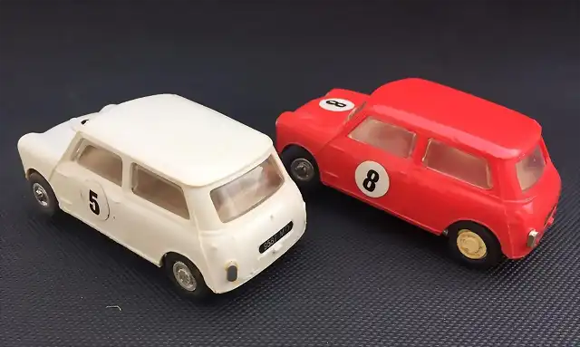 Airfix Minis RTR M&B 7