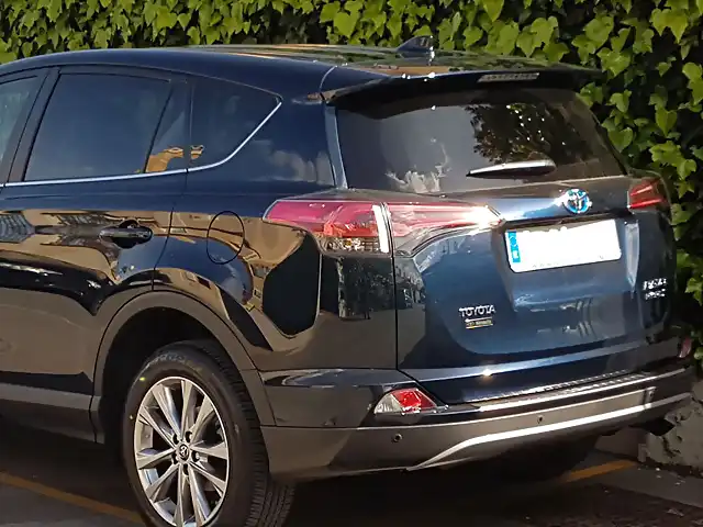 RAV4_Hybrid_5