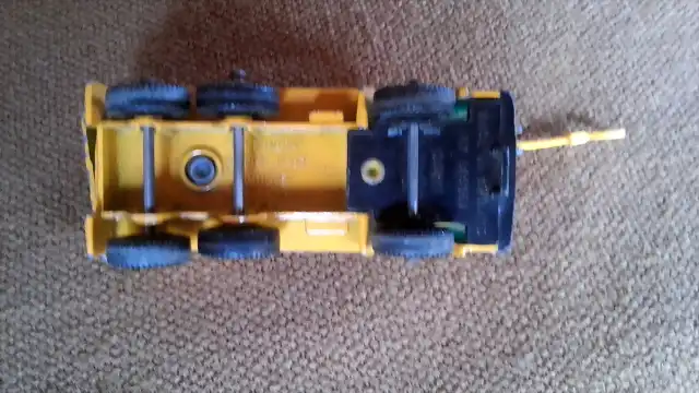 MATCHBOX 63 Dodge Crane Truck (3)