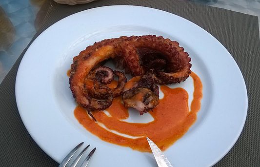 Pulpo al salmorejo