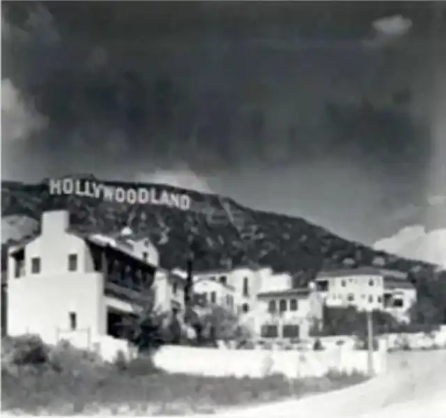 Cartel Hollywood antiguo