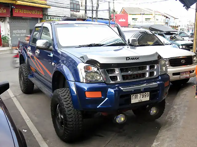 Isuzu1