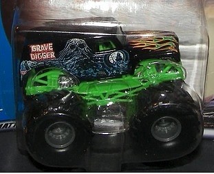 2000 GraveDigger toy1